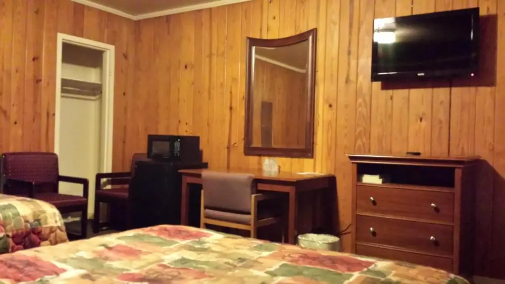 Texas Inn Motel 5
